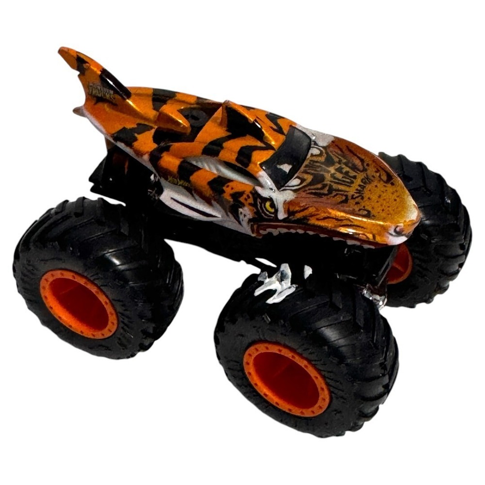 Hot Wheels 2019 1:64 Monster Truck Tiger Shark Metal Body Suspension Giant Wheel